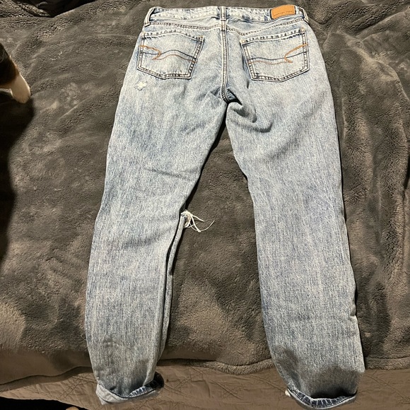 Size 0 American Eagle “Tomgirl” jeans. So comfy and cute - they just don’t fit - Picture 2 of 4